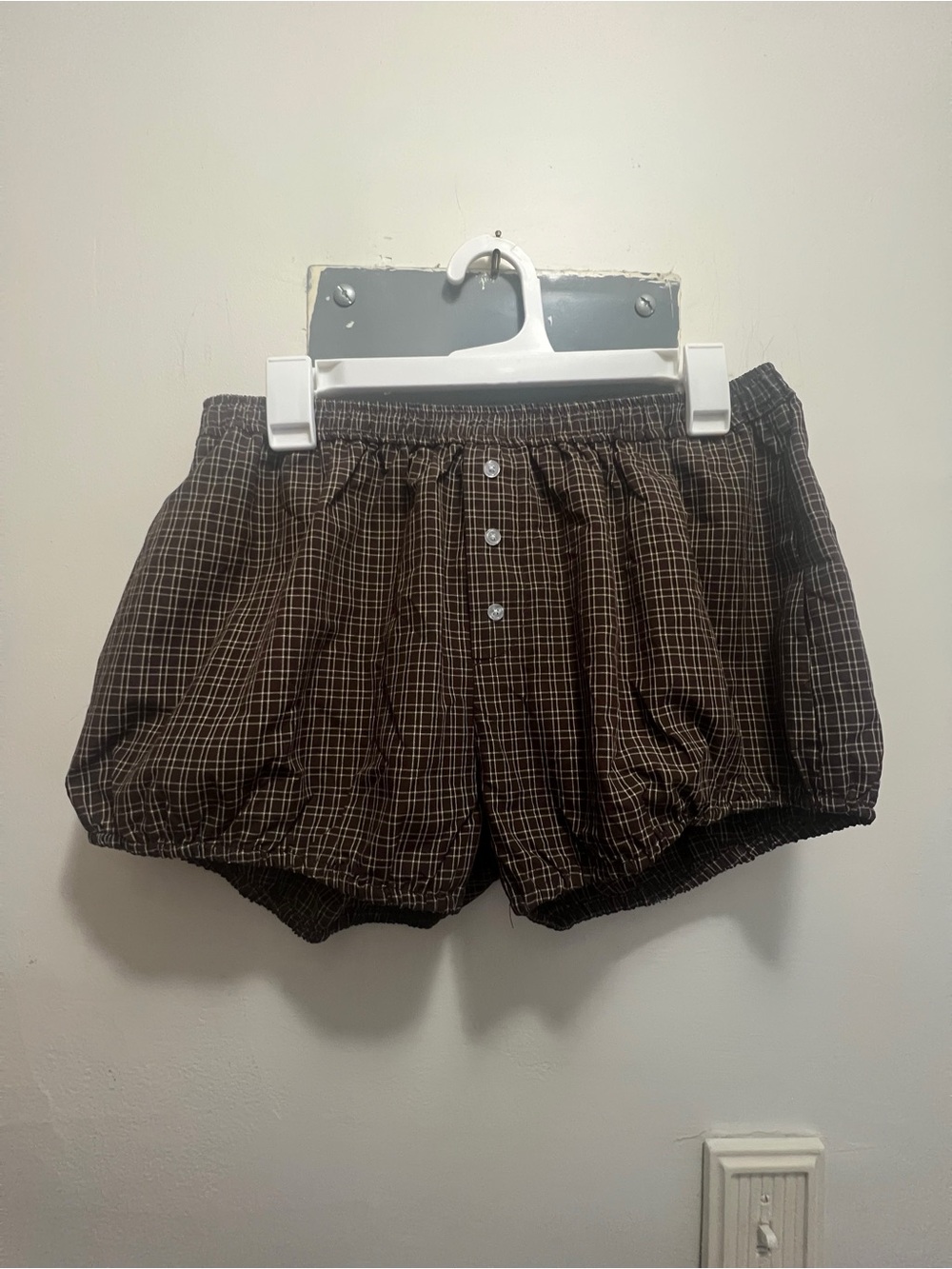 High-Waist Brown Plaid Elastic Shorts